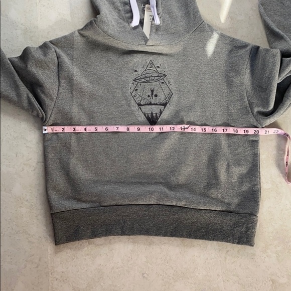 REFLEX sweater hooded popover cropped hoodie size medium new without tags - Picture 8 of 9